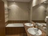 1 Bedroom Standard Family room with balcony and with park view
