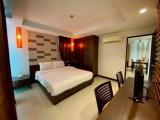 Standard Quadruple room with city view