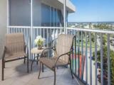 1 Bedroom Standard room with land view