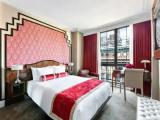 Grove Double room with Emprire View