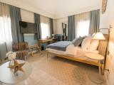 Deluxe Suite with water view