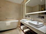 1 Bedroom Suite with view