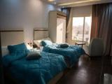 Deluxe Double Pyramids view room