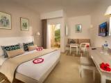 Standard Triple room with sea view