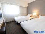 Standard Twin room with city view