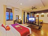 Suite with balcony and with pool view