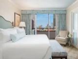 Deluxe Double Club Suite with balcony