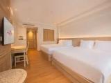 Family Quadruple room with balcony