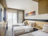 1 Bedroom Standard Triple Family room with balcony and with garden view