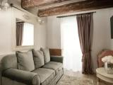 Suite with city view