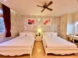 Deluxe Quadruple room