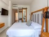 Standard Double room with partial sea view
