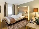 Deluxe room with partial sea view