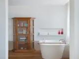 Suite with city view