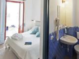 Standard room with mountain view