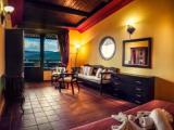 Deluxe Suite with balcony