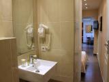 4 Bedrooms Apartment