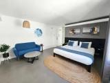 Double room with partial ocean view