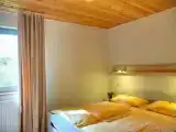 2 Bedrooms Quadruple Cottage