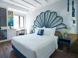 Deluxe Double room with city view