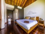 Chalet with balcony and with sea view