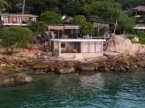 Villa with balcony and beachfront