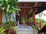 1 Bedroom Premier Basement Studio with ocean view