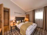 1 Bedroom Superior Double Suite with mountain view