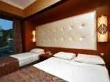 Standard room with partial sea view