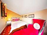 Triple room with city view