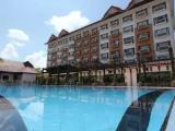 1 Bedroom Executive Double Suite with pool view