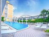 Standard Double room with pool view
