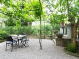 Standard Triple room with garden view