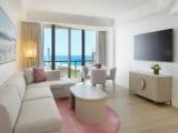 1 Bedroom Suite with balcony and with bay view
