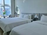 Suite with water view