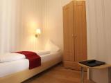1 Bedroom Standard Quintuple Family room