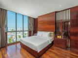 Premier Double room with city view