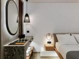 Standard room with courtyard view