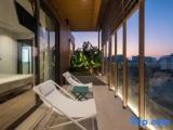 2 Bedrooms Penthouse Suite with pool view