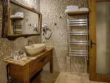 Cave Suite
