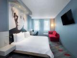 Executive Twin room with courtyard view
