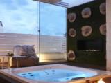 Suite with city view