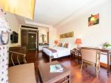 Deluxe room with pool view