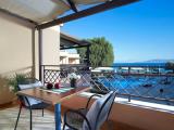 Junior Suite with pool view