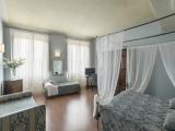 Classic Quadruple room