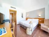 Double room with side sea view