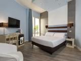 Deluxe Double room with balcony and with partial sea view
