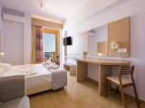 Deluxe Triple room with balcony and with sea view