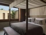 2 Bedrooms Ottoman with Jetted Tub Suite