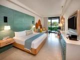 Resort Double Junior Suite with pool view